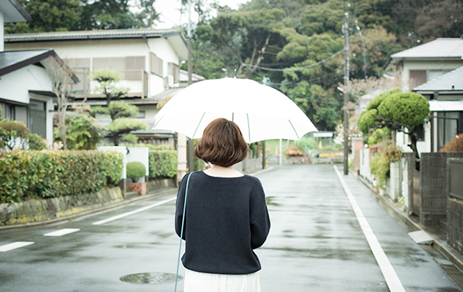 雨の日も気を付けよう。雨の日の防犯リスクと防犯対策